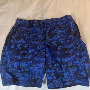 Men’s Ralph Lauren golfing shorts